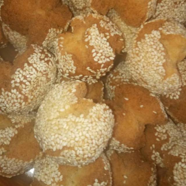 

Kue ketawa