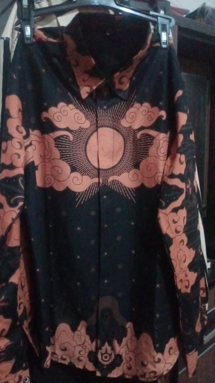 Megasurya Kemeja Batik Pria Lengan Panjang Slimfit Katun Printing Hem Baju Seragam Kantor Modern