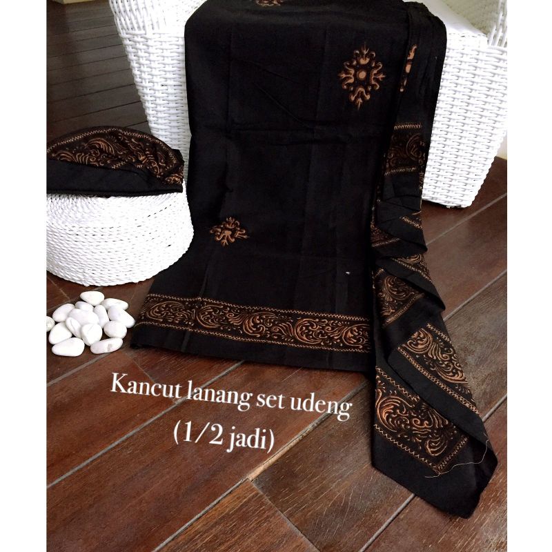 kamen pria setengah jadi batik,putih,hitam