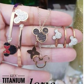 titanium Set perhiasan wanita AE4