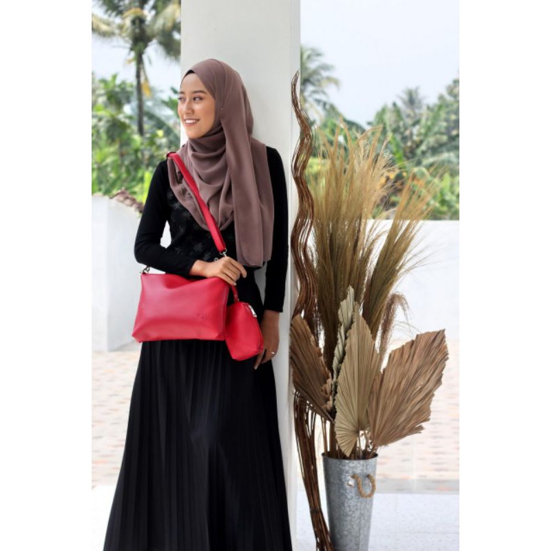 Aruna My Qeena/ Tas Selempang Wanita / Tas selempang Aruna / Tas Simple / Tas Gratis Pouch