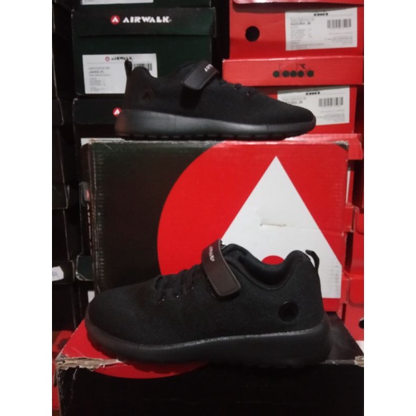 airwalk jayden jr mono black