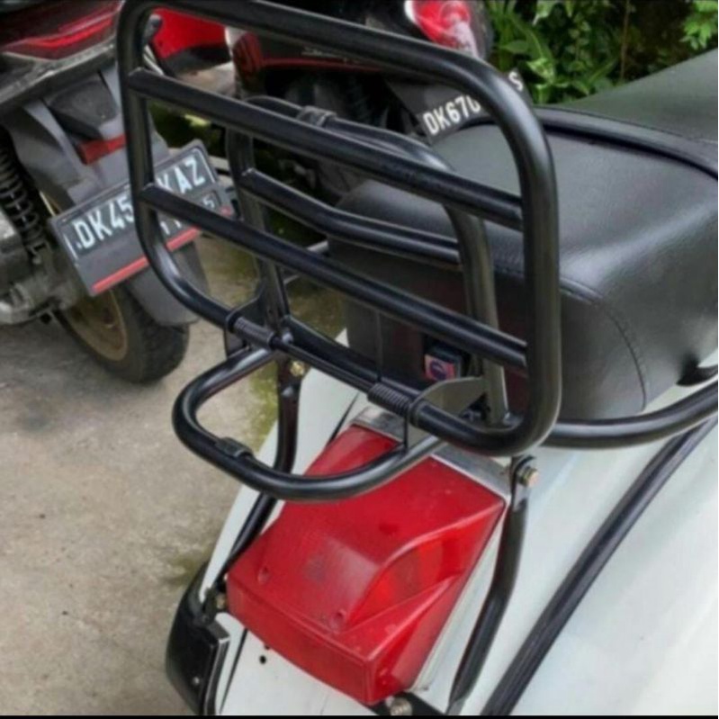 Back rack  vespa px excel exlusive ps dll. BackRack akaesoeis vespa clasik