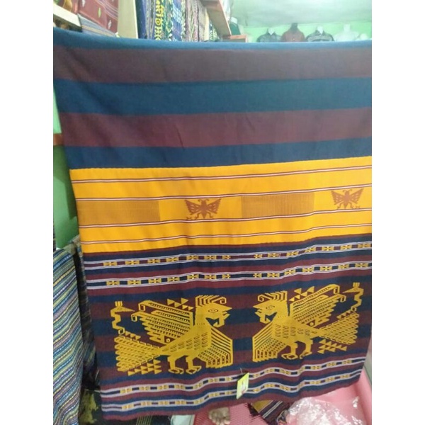 kain tenun/sarung tenun asli Sumba NTT