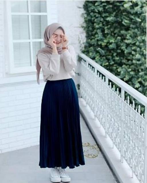 35 Trend Terbaru Ootd  Rok  Plisket  Coklat Rot From View