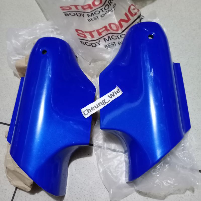 kuping tutup garpu shok depan Suzuki Satria 120 2Tak Lumba Kotak Biru STRONG