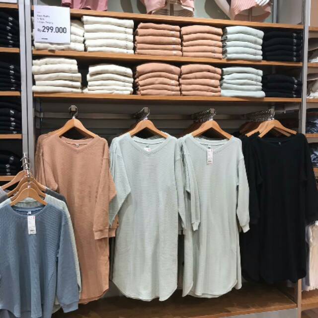 Gaun waffle V neck Uniqlo