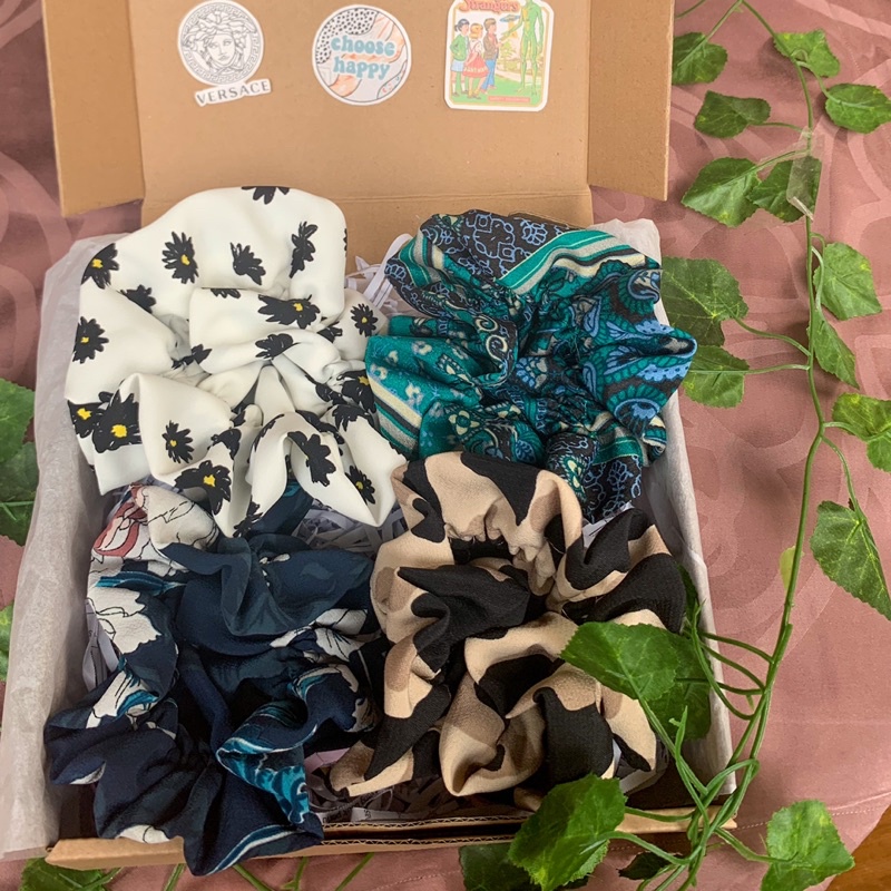 

HAMPERS SCRUNCHIE MURAH | Gift Box | Hampers Birthday | Kado Ulang tahun | Souvenir Ulang tahun | Souvenir Nikahan