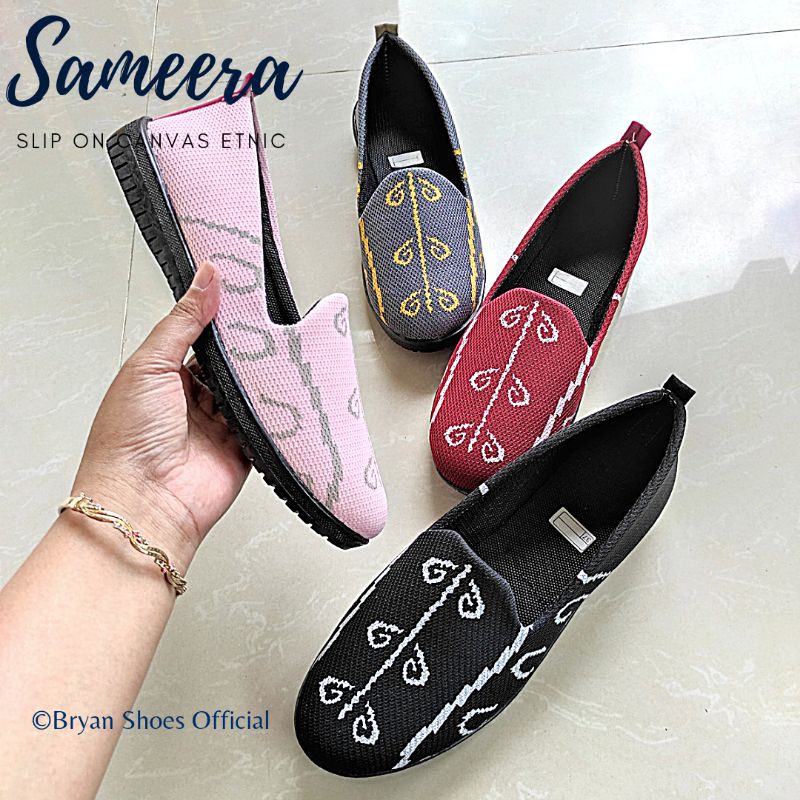 Bryan Sameera Slip on Canvas rajut Motif Etnik Sepatu wanita motif Toraja Maroon Hitam Abu Pink