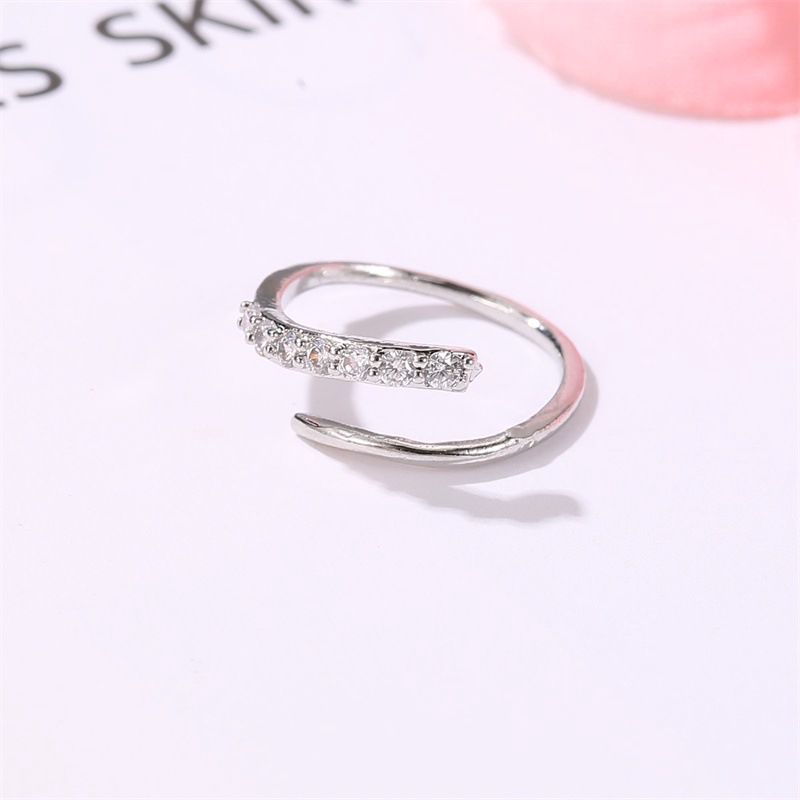 Anting-Anting Spiral Zirkon Anting-Anting Korea Anting-Anting Pembukaan Geometris