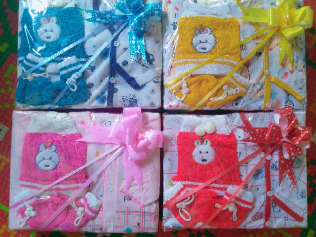 Hampers baby kado bayi newborn topi rajut baby gift set parsel bayi-1