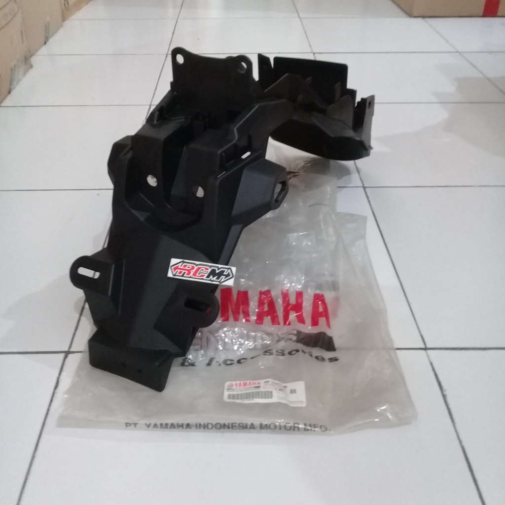 SLEBOR SPAKBOR SELEBOR SEPAKBOR BELAKANG BYSON KARBU CARBU ORI ORIGINAL YAMAHA YGP ASLI 45P-F1611-00