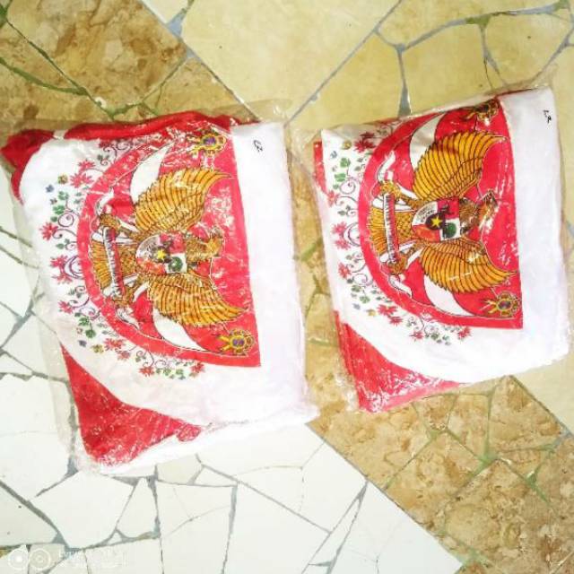 umbul umbul gelombang 10 meter / Background Garuda Batik Merah Putih Umbul Umbul 10 Gelombang