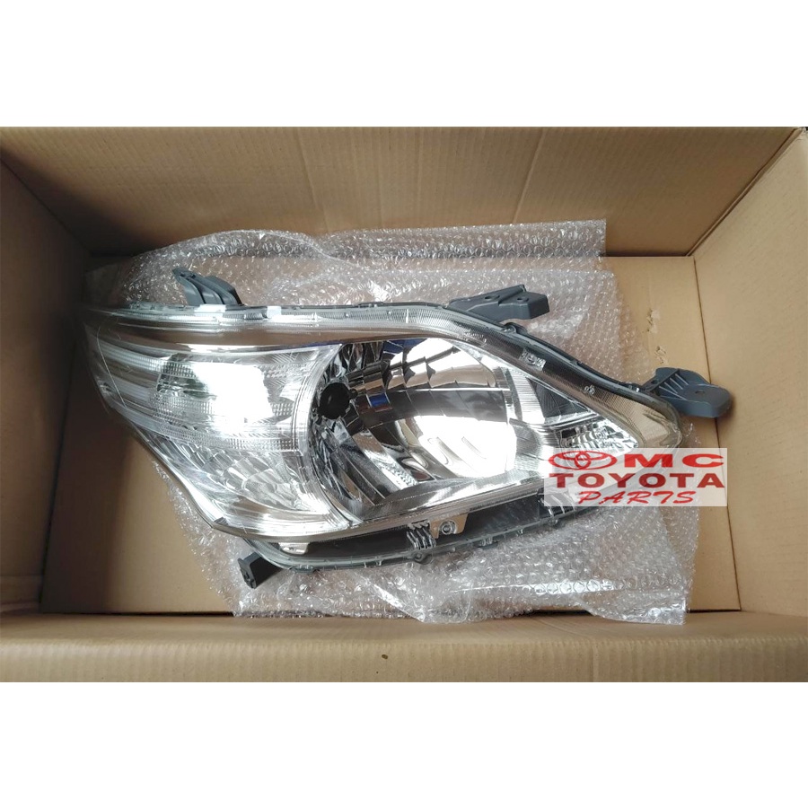 Lampu Depan / Head Lamp Kanan Kijang Innova Grand 81130-0K520