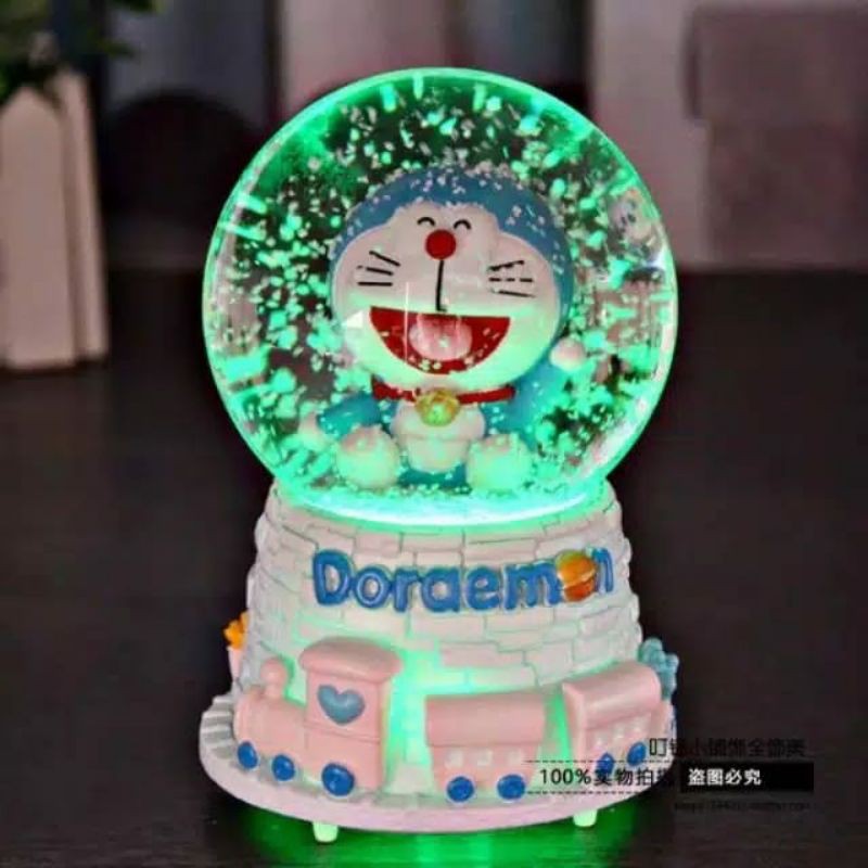 Kotak Musik JUMBO Snowball Doraemon Train Pajangan Lampu Kado Bola Kristal Salju Snow Globe Kereta