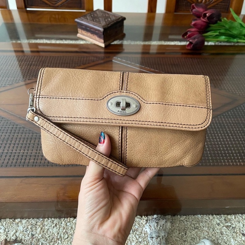 Fossil Maddox Foldover Tan Preloved