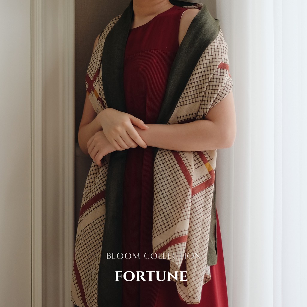 Fortune Shawl – Bloom Collection