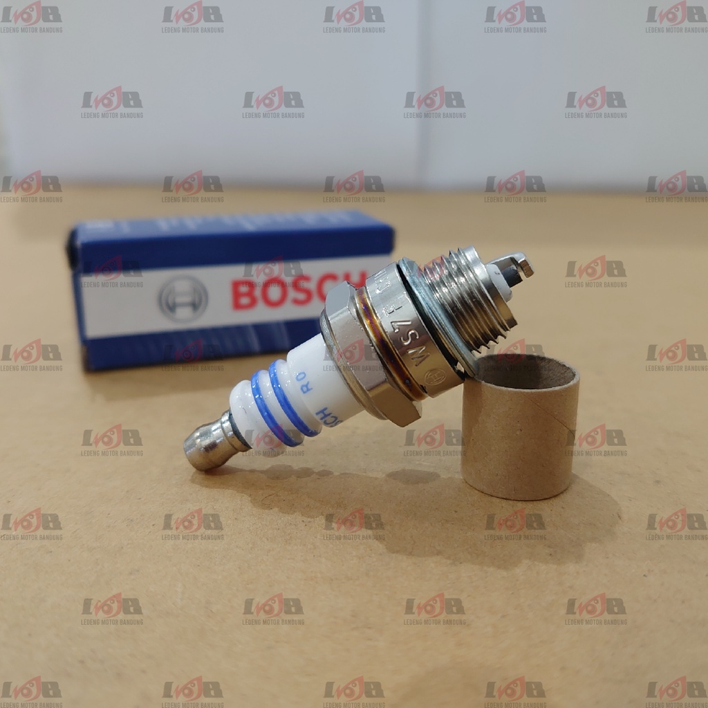 Busi BOSCH WS7F Mesin Potong Rumput Gergaji Mesin 2 Tak Fogging Spark Plug