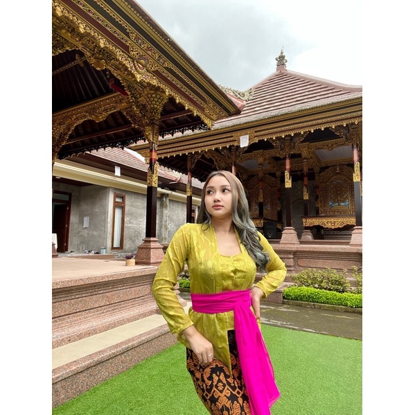 Kebaya bali sifon bunga lengan panjang model bet