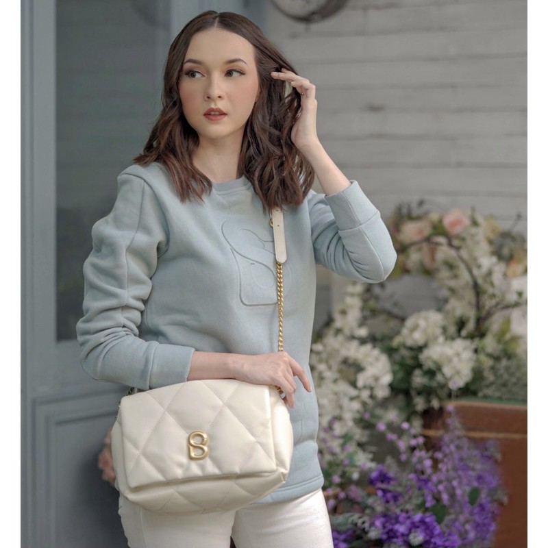 [Pelunasan] Audrey Sweetshirt Blue Size L Buttonscarves X Benang Jarum