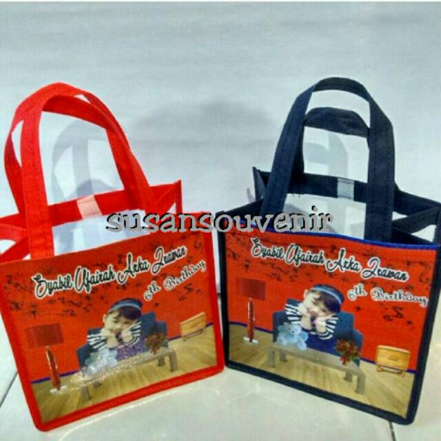 

Tas ulang tahun / tas ultah mika / goodie bag / goodie bag ultah mika / tas souvenir