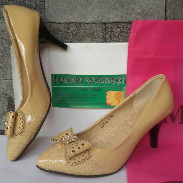 Salee Sepatu heels  mollyca pita krem