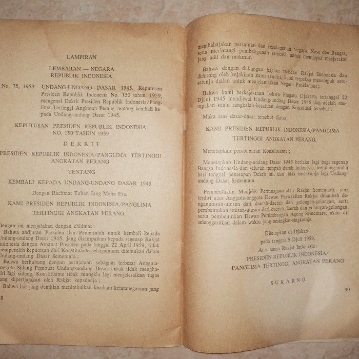 Dekrit Presiden Adalah