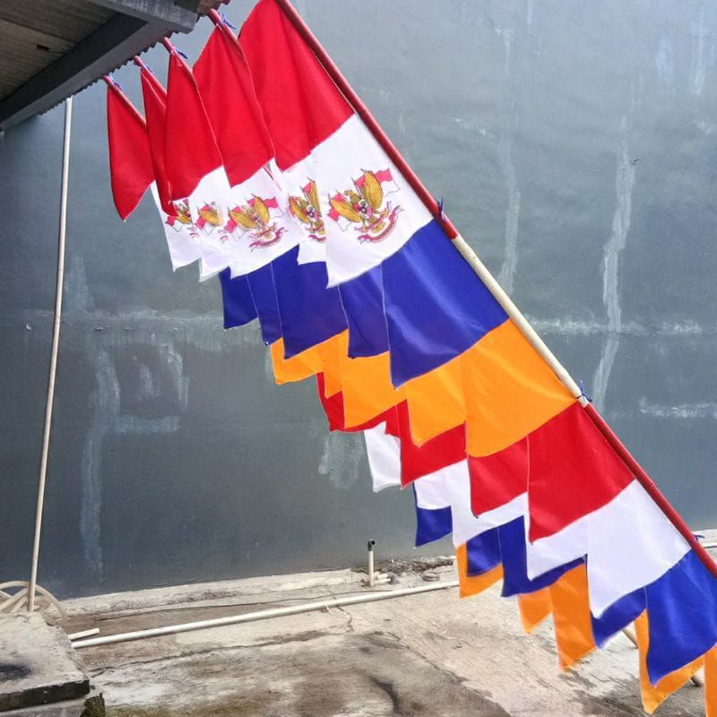 UMBUL UMBUL WARNA WARNI UMBUL UMBUL GARUDA