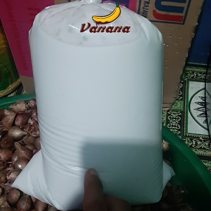 

VANANA AIR SANTAN KELAPA ASLI 1PCS/1PLASTIK