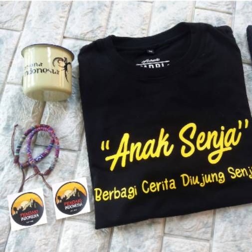 Kaos pendaki anak senja KAOS KATA KERJA TRAVELER GUNUNG