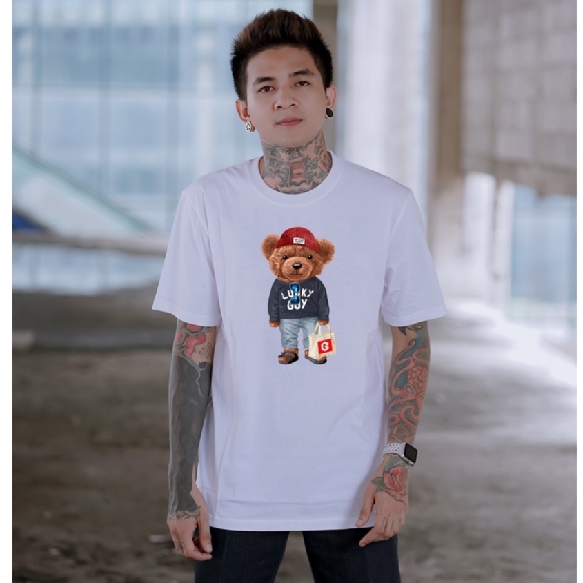 BRIGO Kaos Lengan Pendek Bear Lucky Guy II Kaos Distro BRIGO Beruang Lucky Guy II Kaos Katun Combed M-XL ( Pria &amp; Wanita )
