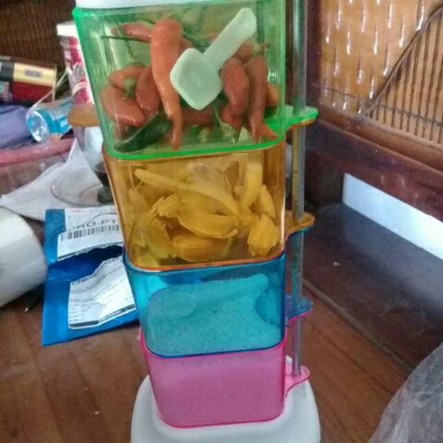 Tempat Bumbu 4 In 1 / Rak Bumbu