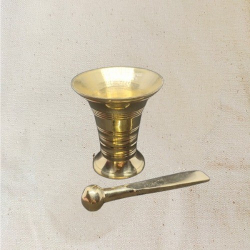 Alat Kinang Tumbuk Sirih Kuningan