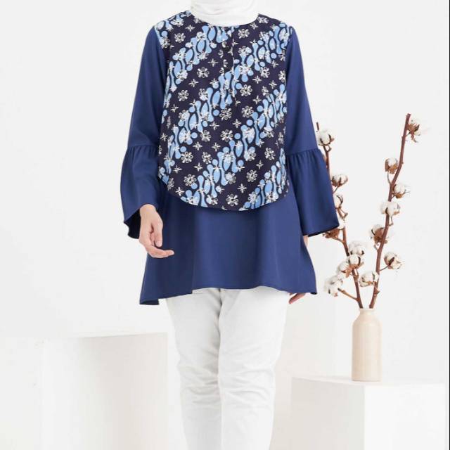 Batik Blue Blouse by Fitting Room preloved