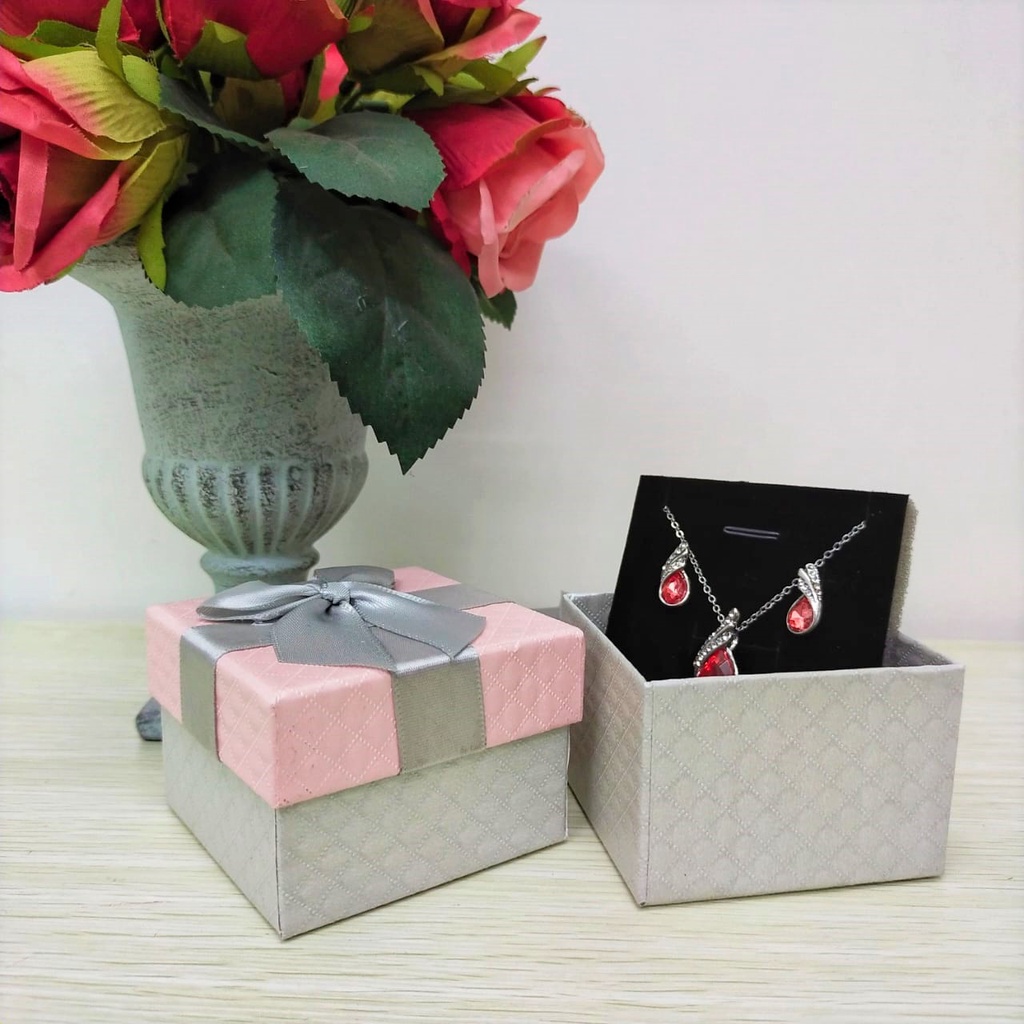 Jewelry Gift Box / Kotak Hadiah Tempat Perhiasan Kalung Cincin Dll G14