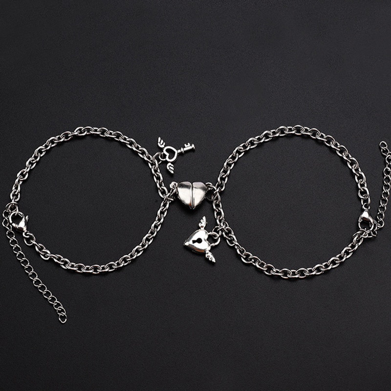 2pcs Gelang Magnet Bentuk Hati Bahan Stainless Steel Untuk Pasangan