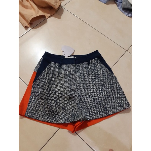 celana pendek love bonito