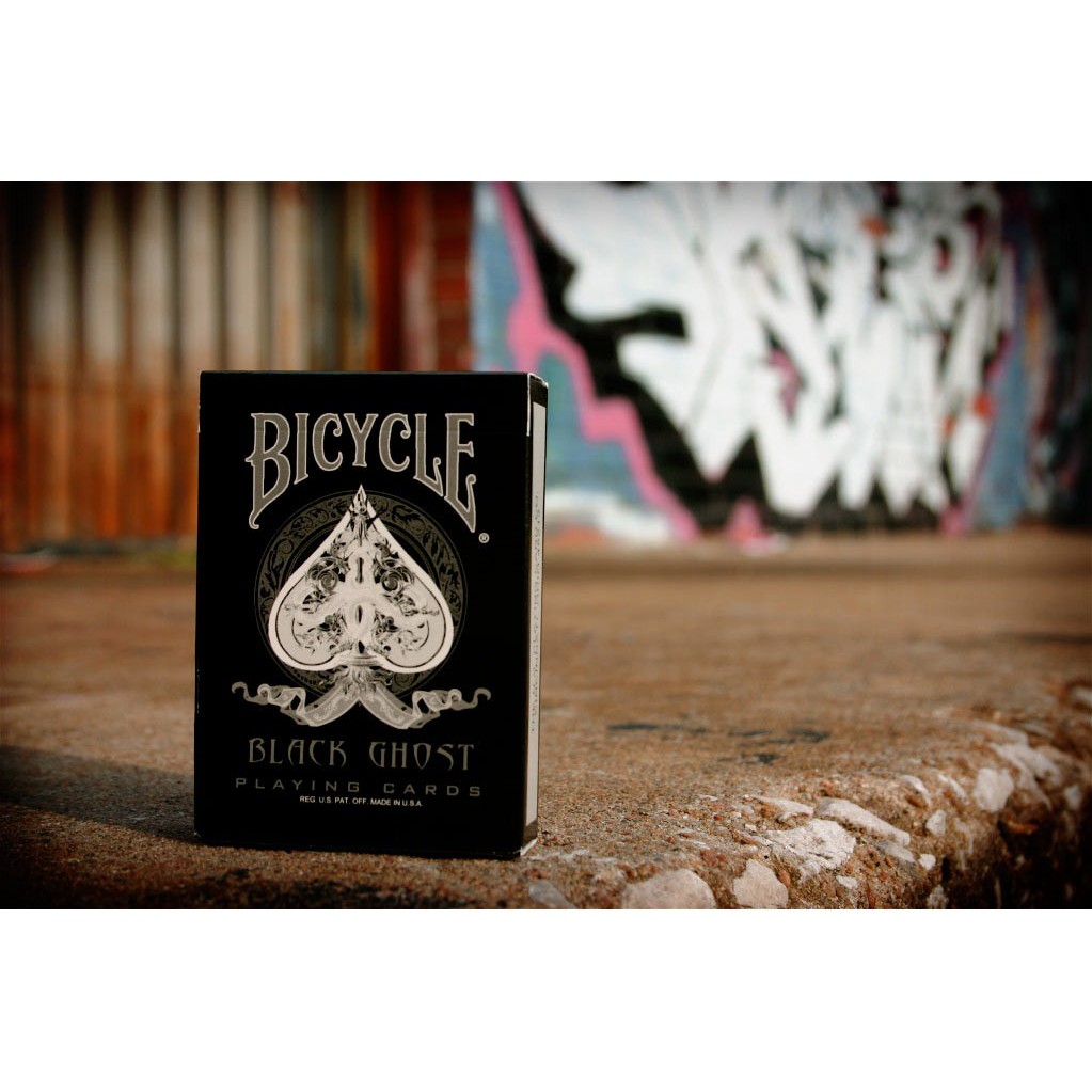 Bicycle Black and White Ghost Deck Kartu Card Import America Limited Remi
