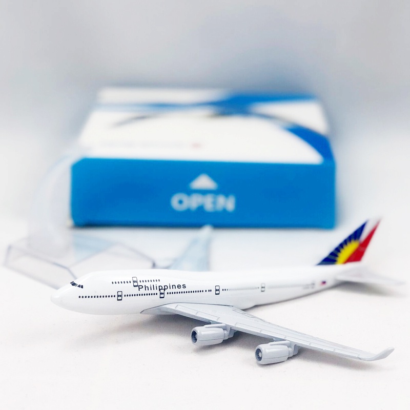 Mainan Model Pesawat Terbang Philippine Airlines PAL Boeing B747 Bahan Metal Alloy Ukuran 16cm