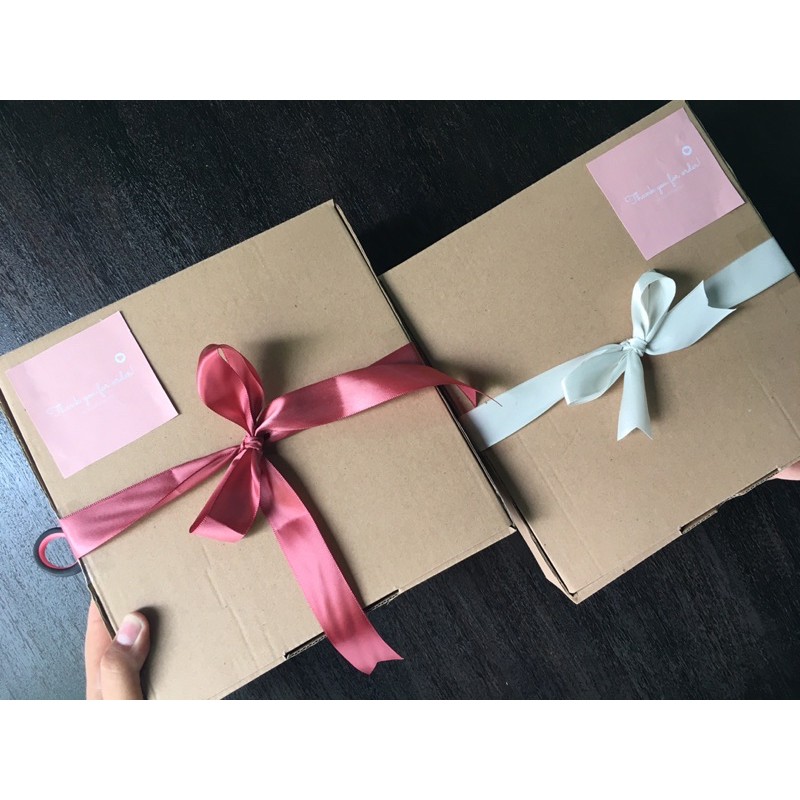 

custom hampers