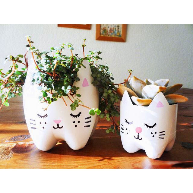 Vas Bunga Botol Plastik