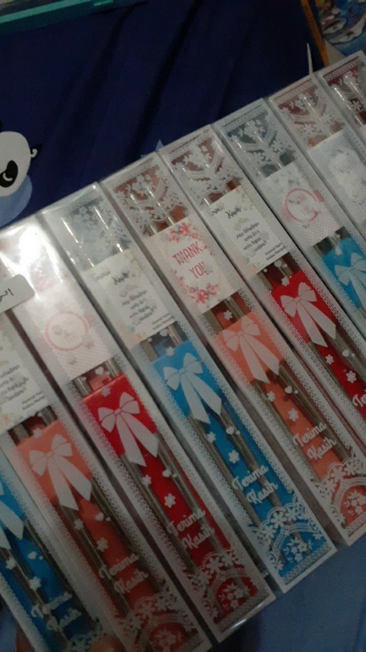 Souvenir Sumpit Stainless Kemasan Mika Motif + Kut