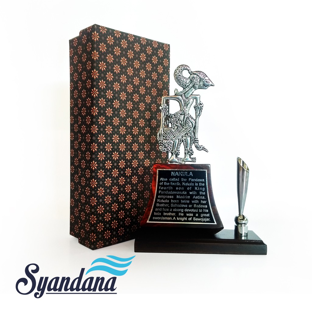 

Penholder Wayang - Wayang Nakula - Wayang Logam