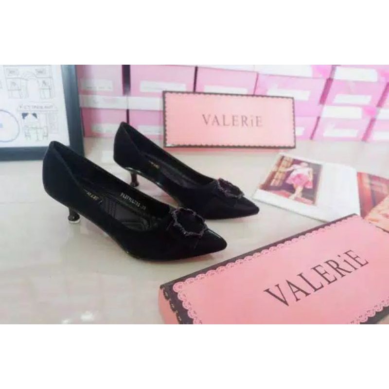 sepatu Valerie