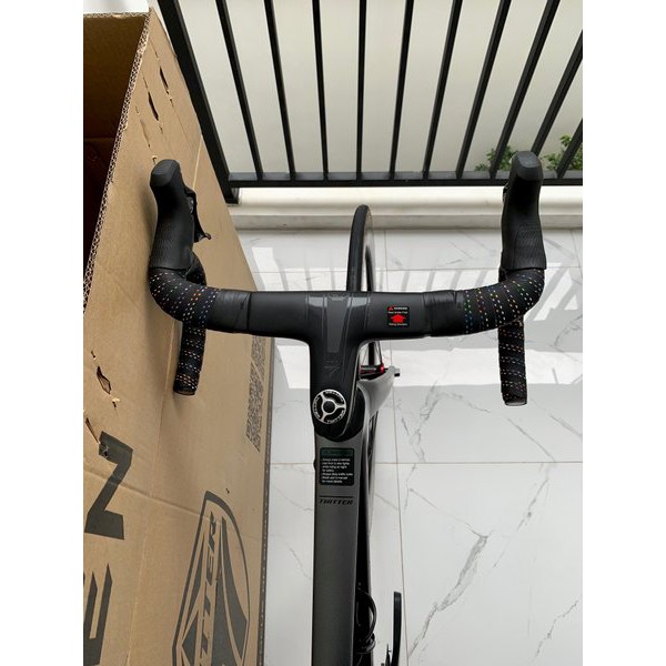 Roadbike Twitter stealth pro carbon groupset ultegra disc brake