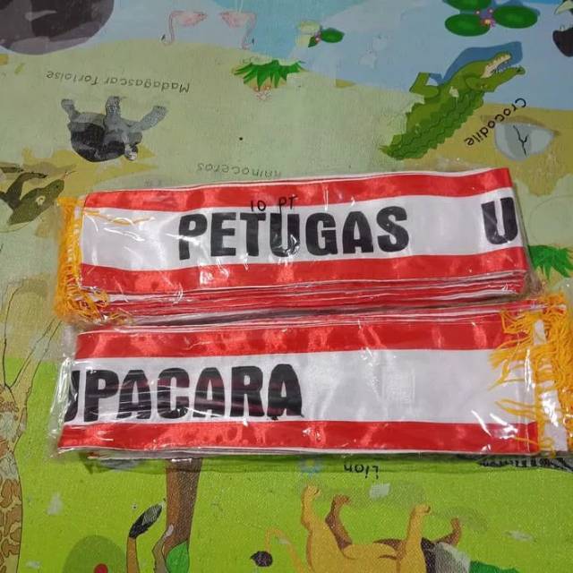 Selempang petugas upacara sablon