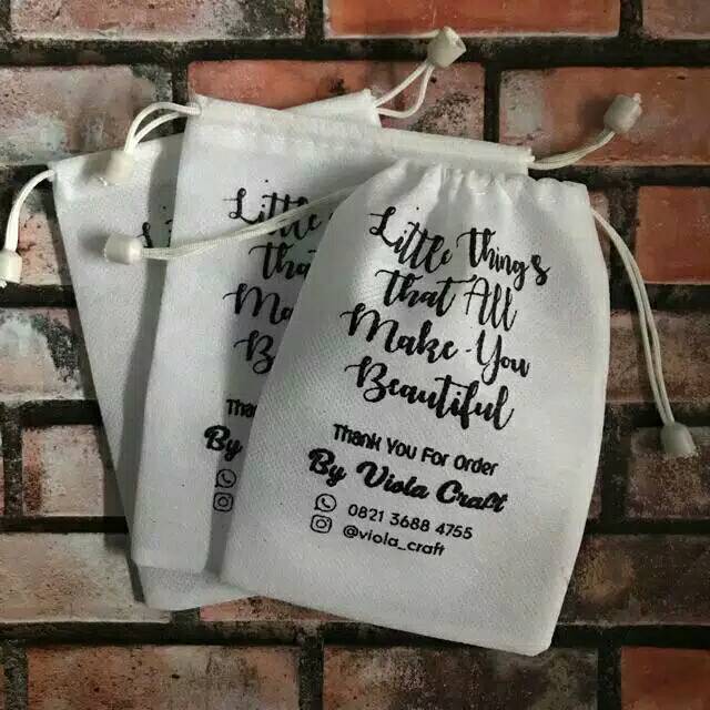 

Pouch serut spunbond ukuran 10x15