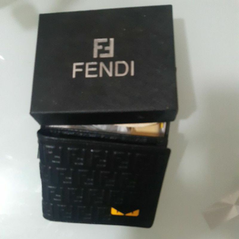 Dompet fendi