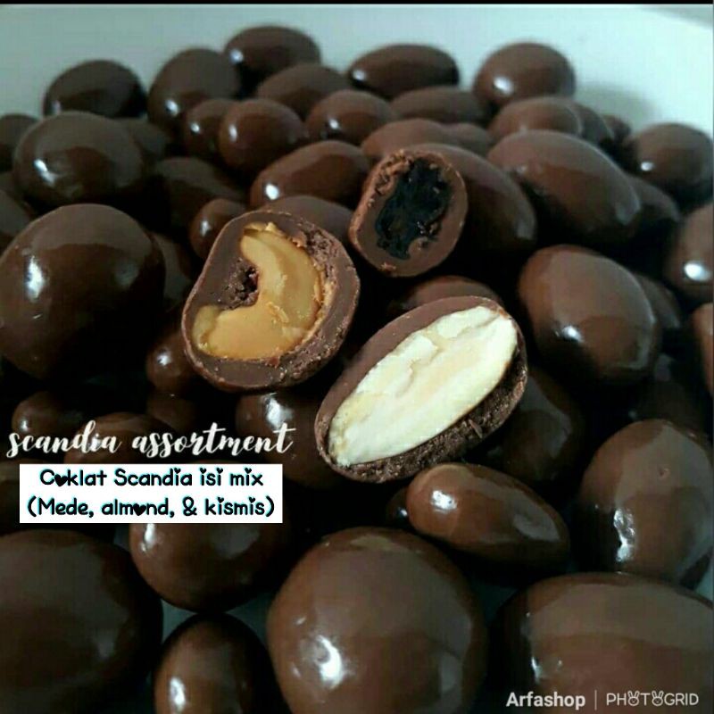 

( 1 kg ) COKLAT SCANDIA ASSORTMENT COKELAT SCANDIA ISI MIX KACANG MEDE , ALMOND , DAN KISMIS CAMPUR