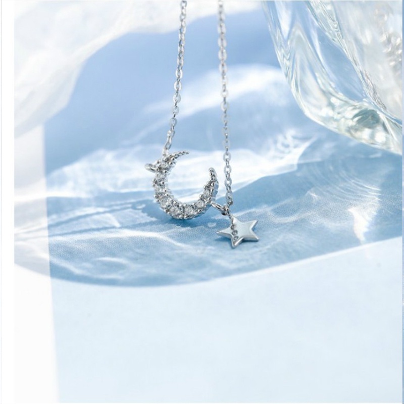 Kalung Rantai Sterling Silver Dengan Liontin Bulan + Bintang Untuk Wanita